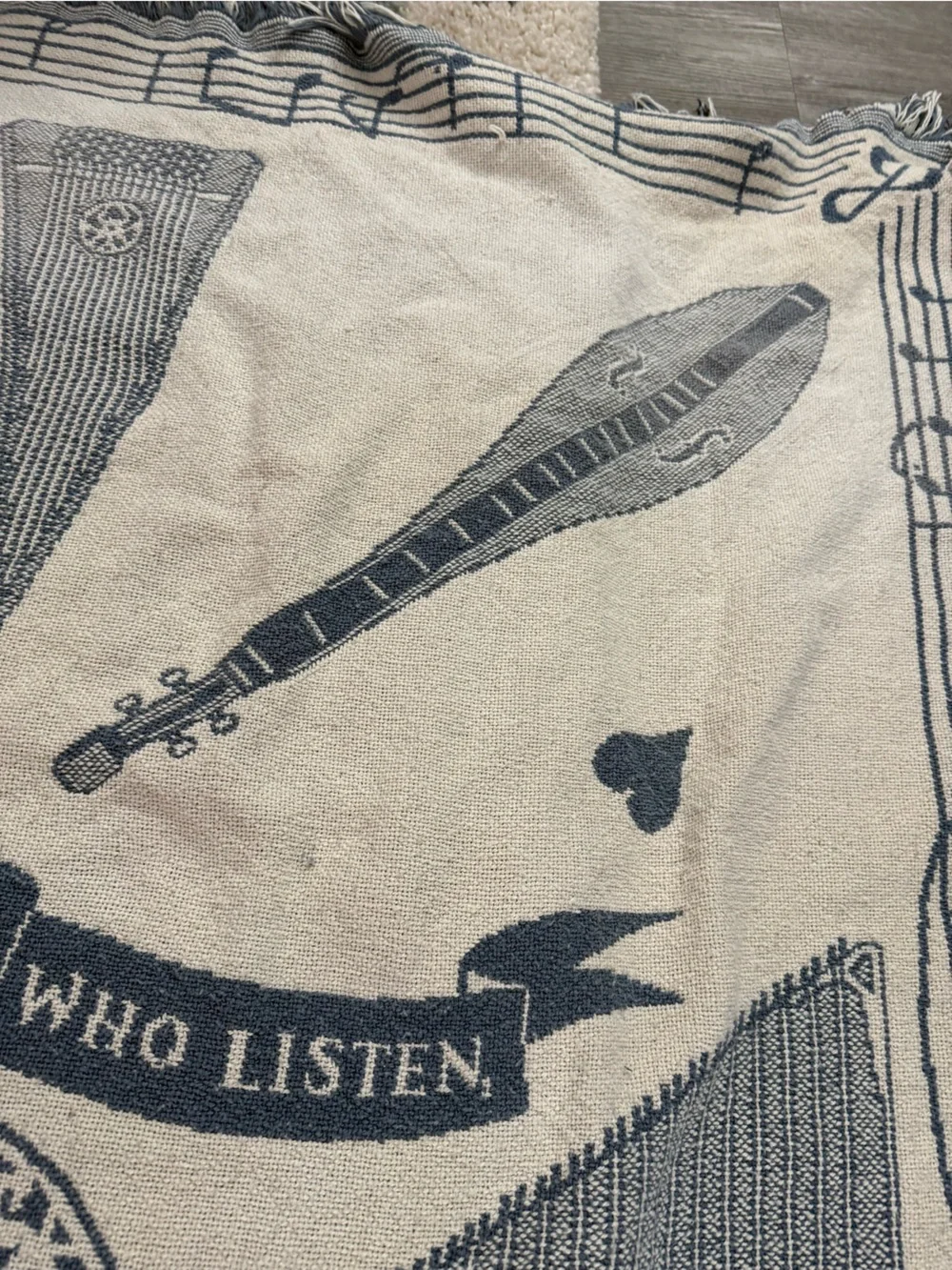 VTG RARE Music Lover Heart Pattern Fringe Tapestry Throw Blanket Navy Beige